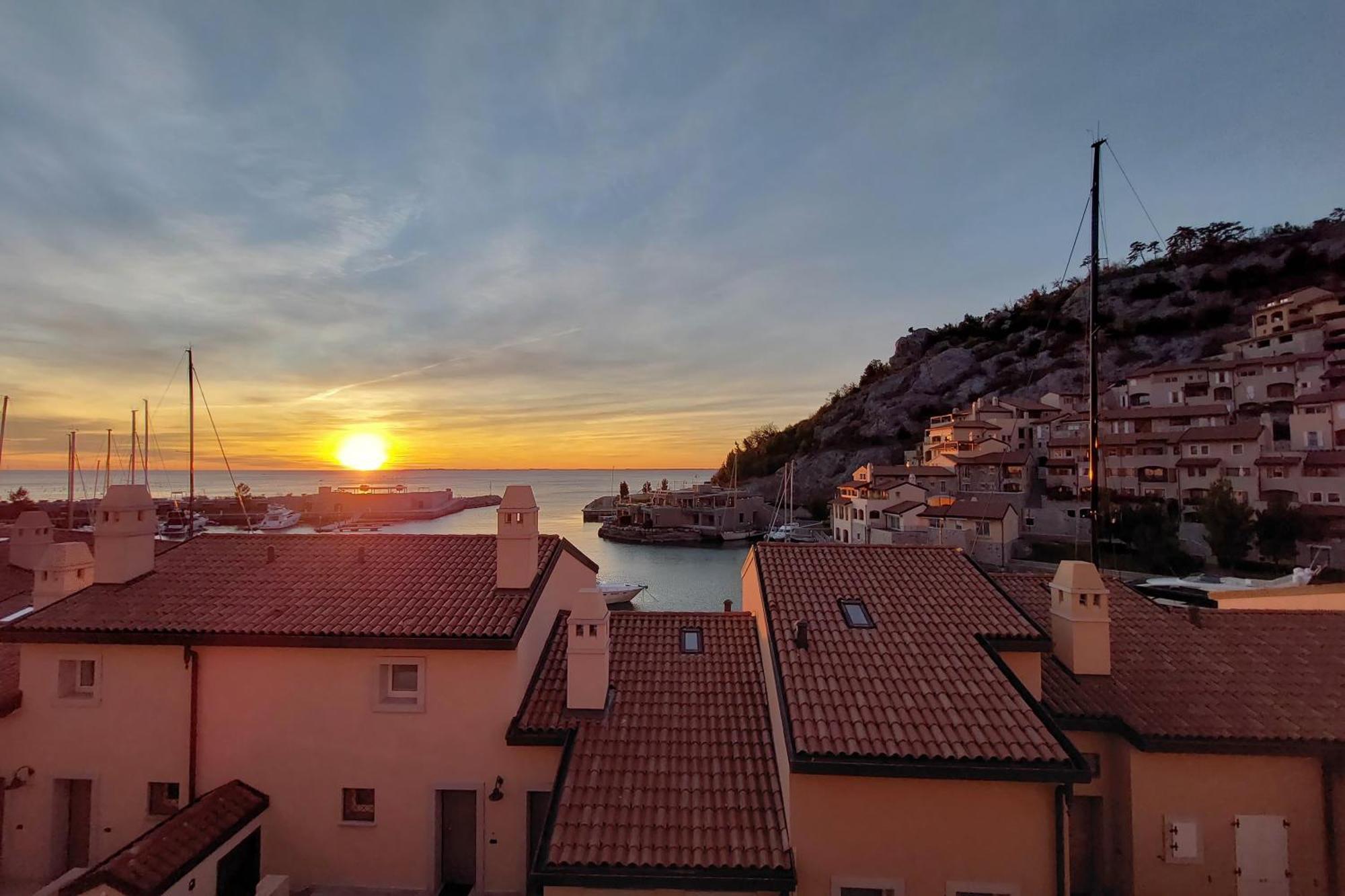 Portopiccolo Apartments Систиана Экстерьер фото