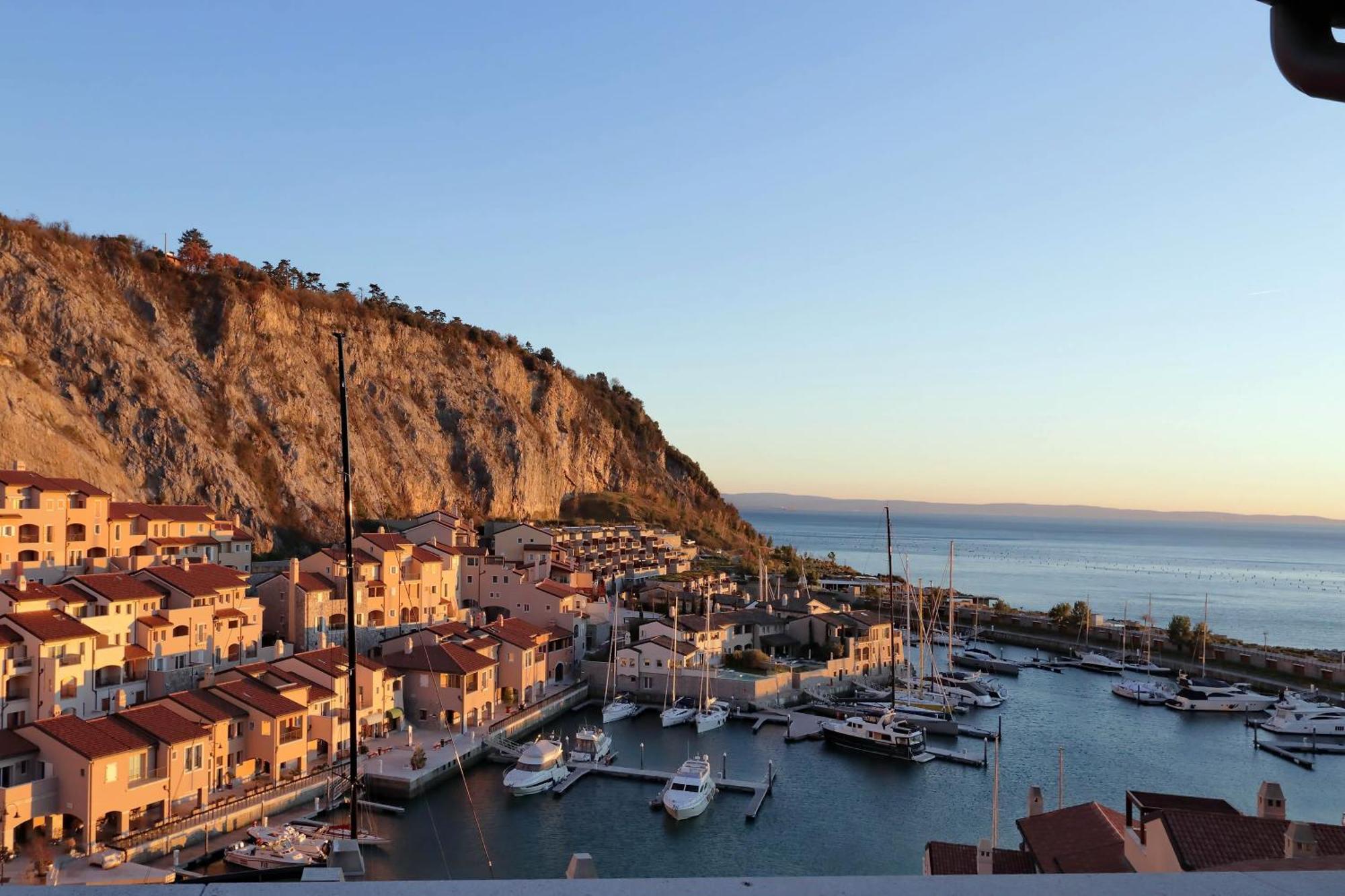 Portopiccolo Apartments Систиана Экстерьер фото