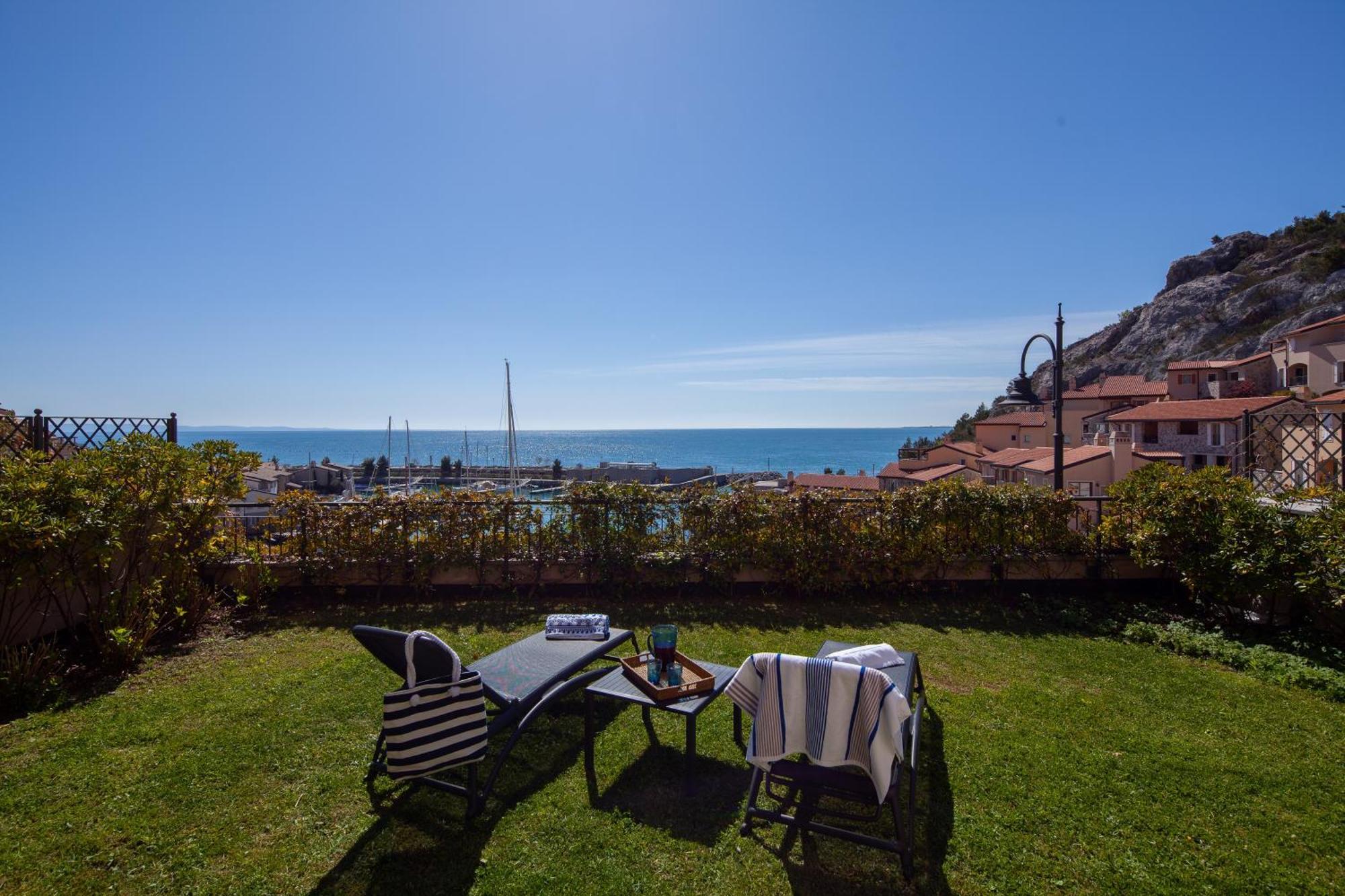 Portopiccolo Apartments Систиана Экстерьер фото